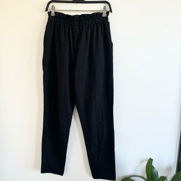 Z Supply Revolve The Brixton Jogger Black Buttoned Ankle Sweatpants Small NWT - Picture 4 of 6